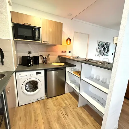 Coquet T2 à 10 Minutes De L'aéroport Apartamento